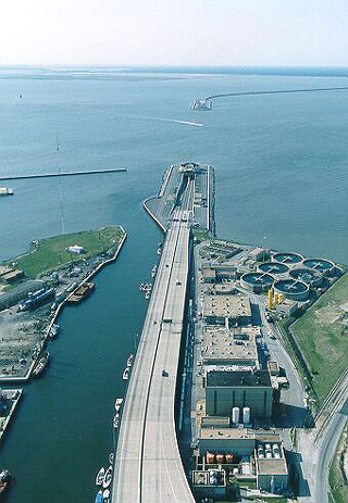 Monitor-Merrimac Memorial Bridge-Tunnel